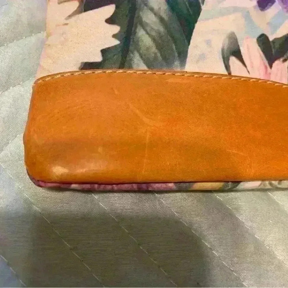 Ceoni Piero Shoulder Handbag Genuine Leather Trim Floral Design. - Picture 8 of 10